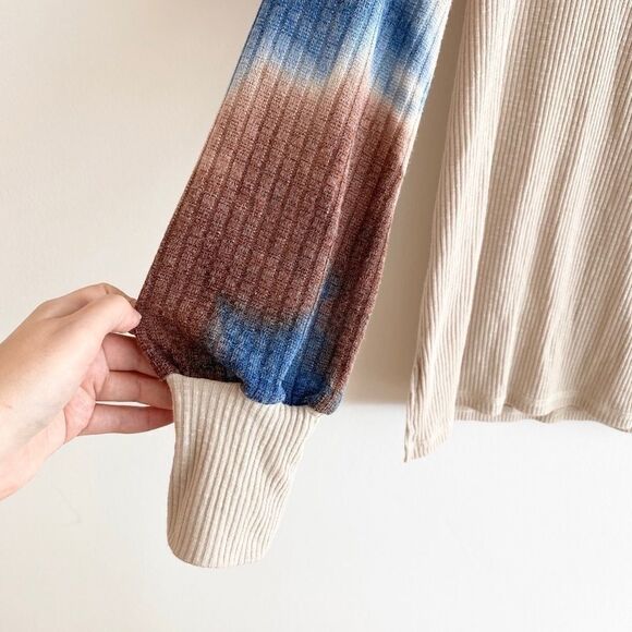 weekend Suzanne Betro Ribbed Tie Dye Sleeved Top - Picture 4 of 8